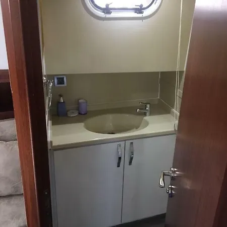 Yacht Traffic *